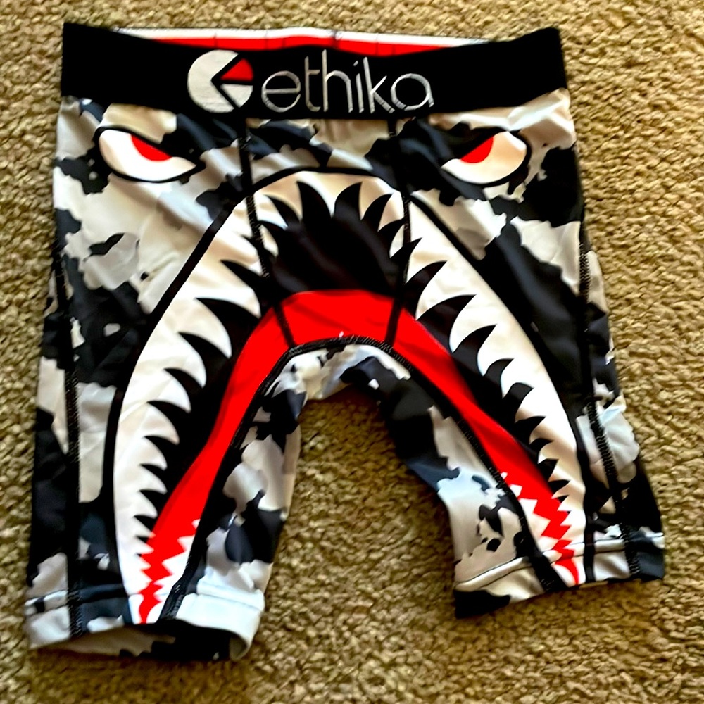 2 pairs of kids ethika shorts size small